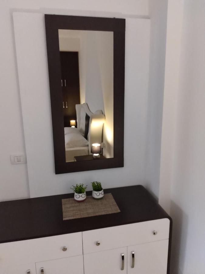 Artur Apartments Himare Phòng bức ảnh